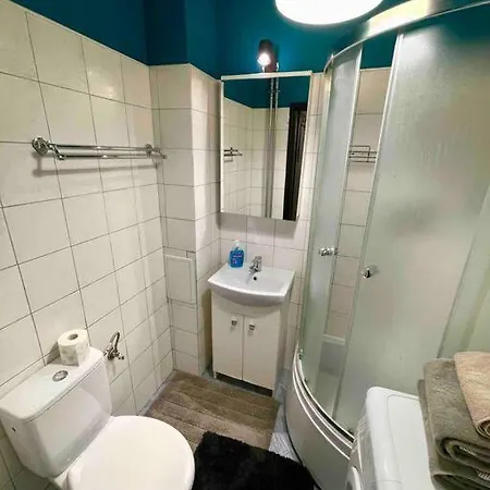 Super Square Metro X2 Fast Wifi 55'tv Netflix Hbo Appletv+ Amazontv Apartment Warsaw