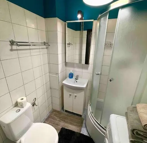 Super Square Metro X2 Fast Wifi 55'tv Netflix Hbo Appletv+ Amazontv شقة وارسو