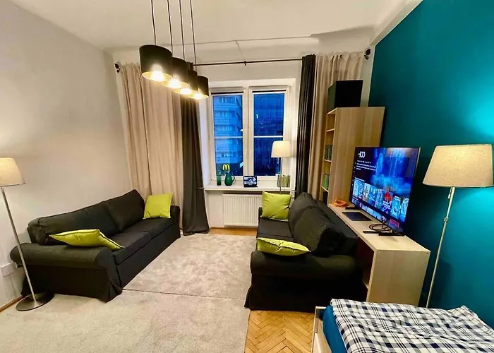 شقة Super Square Metro X2 Fast Wifi 55'tv Netflix Hbo Appletv+ Amazontv وارسو